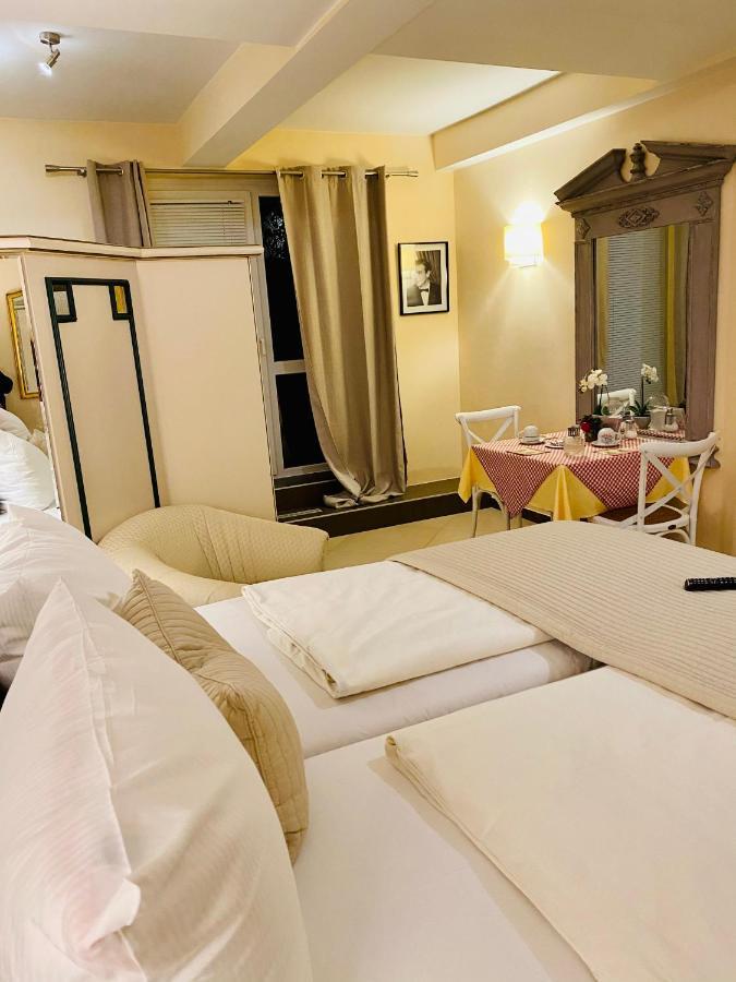 Park Apart Hotel Gatower Str. Берлін Екстер'єр фото