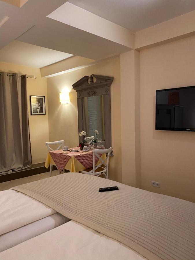 Park Apart Hotel Gatower Str. Берлін Екстер'єр фото
